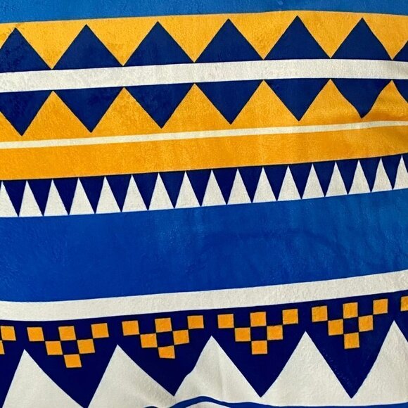 4 Piece Velour Yellow White Blue Color Modern Graffic Design Case Covers - Picture 8 of 9